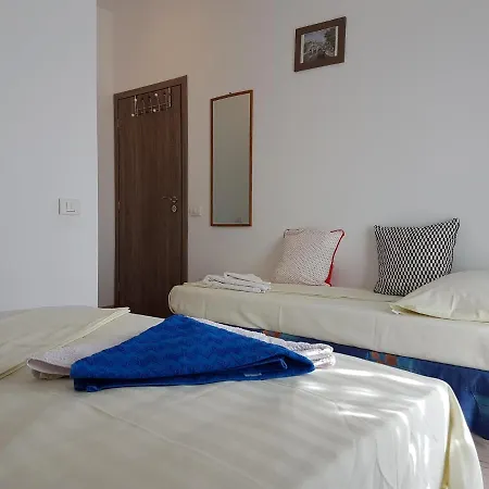 招待所 Villa-colonial 艾福雷诺德